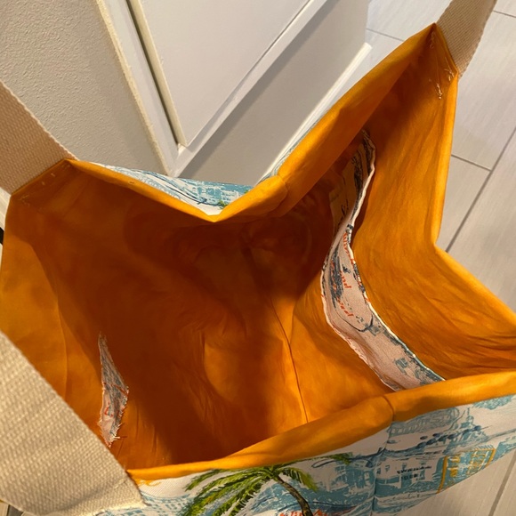 Reversible Oversized Tote Bag - Picture 9 of 13